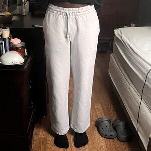 TNA - Wide Leg Boyfriend Fit Sweatpants (xs)